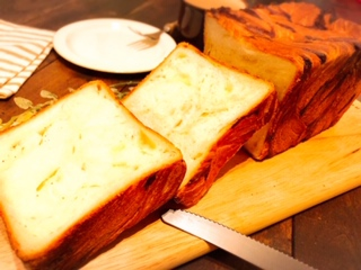 デニッシュ食パン～チーズ～
